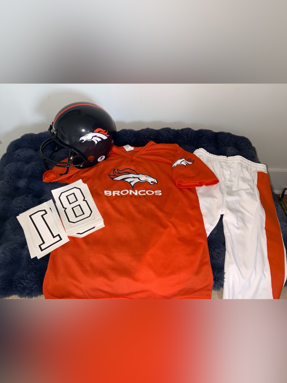 Denver Broncos Deluxe Kids Uniform Set Youth NFL Football Sz Large New